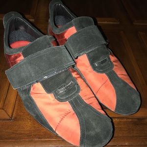 Authentic black and red Gucci dress shoes